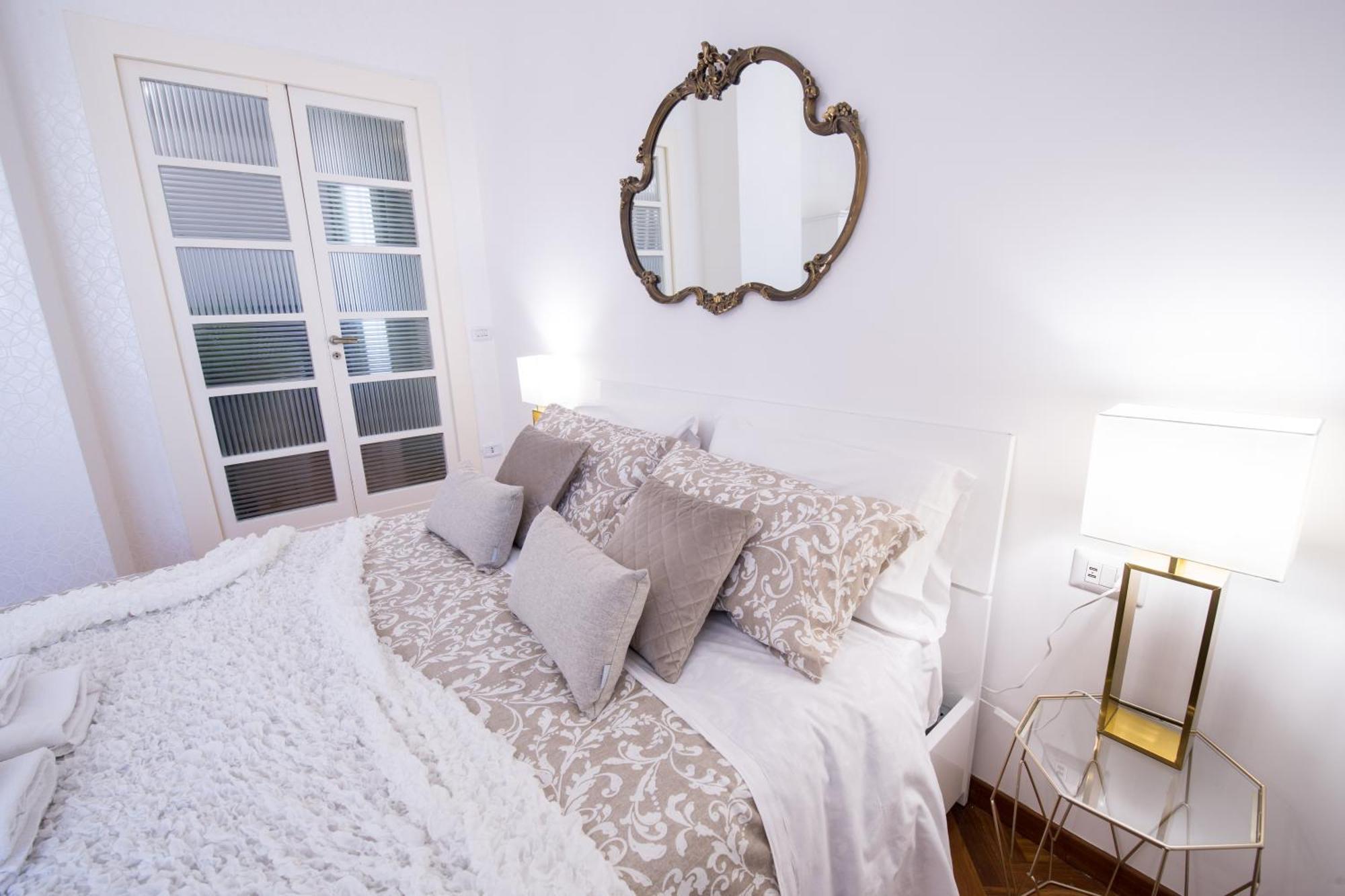 Carita Grandi Residenze * Naples